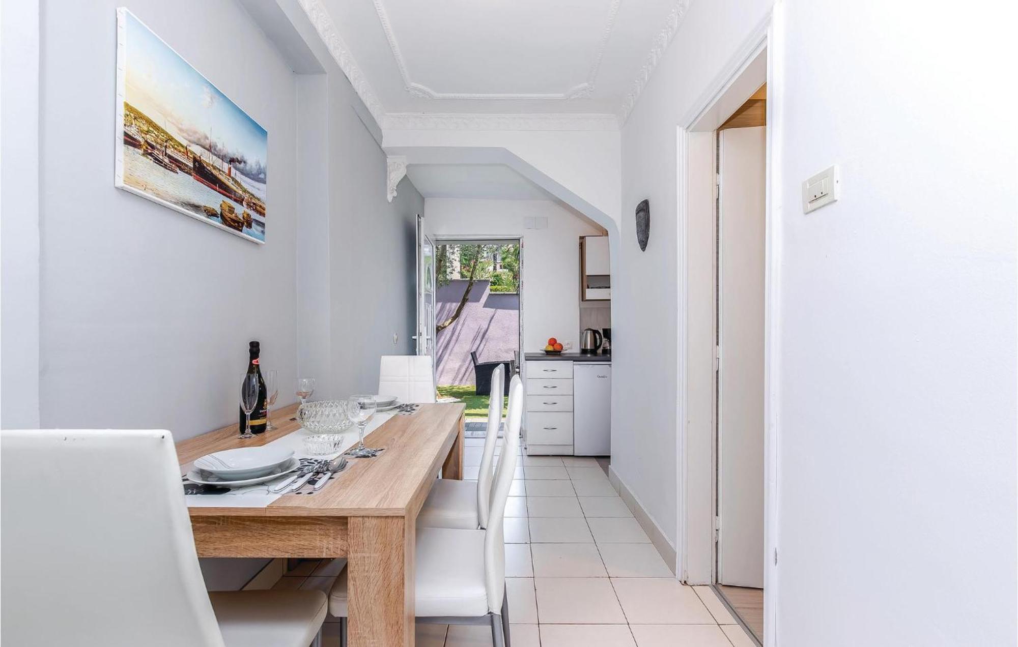 Stunning Apartment In Kostrena With Kitchen ภายนอก รูปภาพ